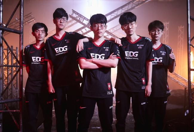 争愈发激烈 争愈发激烈