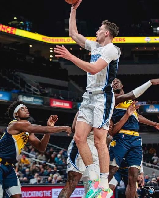 萨内在场上 萨内在场上